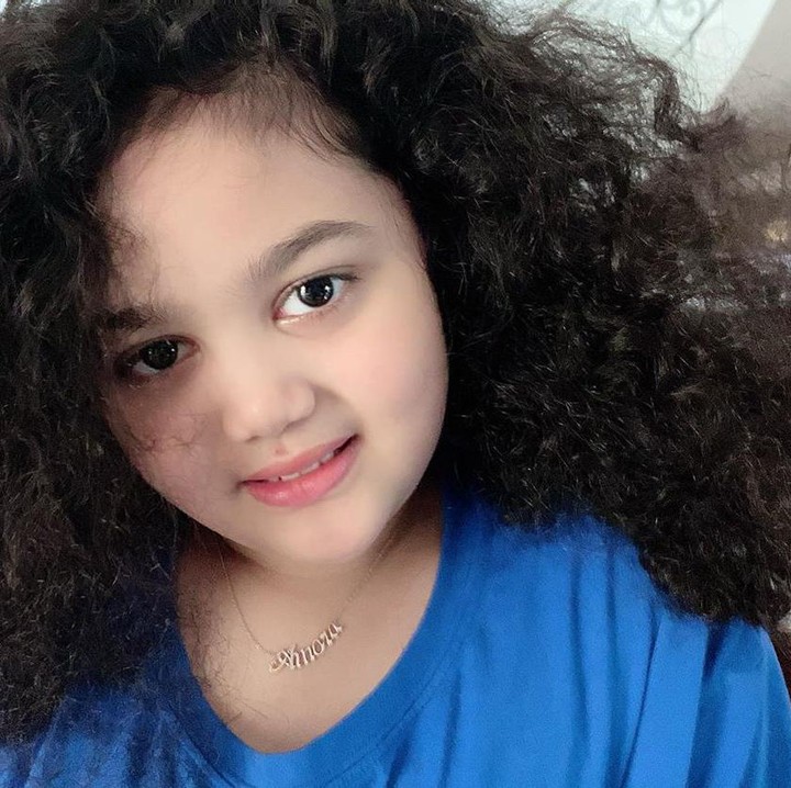 <p>Seperti yang diakui Krisdayanti dalam postingan Instagram, rambut ikal anaknya, Arianna Amora Lemos, ini membuatnya jatuh hati. (Foto: Instagram @krisdayantilemos)</p>