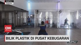 VIDEO: Bilik Plastik di Pusat Kebugaran
