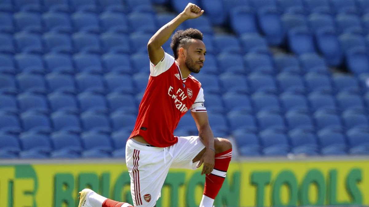FOTO: Brighton vs Arsenal Berakhir Ricuh