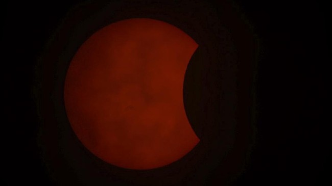 Fenomena Gerhana Matahari Sebagian akan mengiasi langit akhir pekan ini, Sabtu (29/3). Bisakah terlihat dari Indonesia?