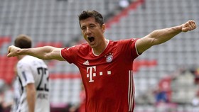FOTO: Adu Tajam Lewandowski, Haaland, dan Werner