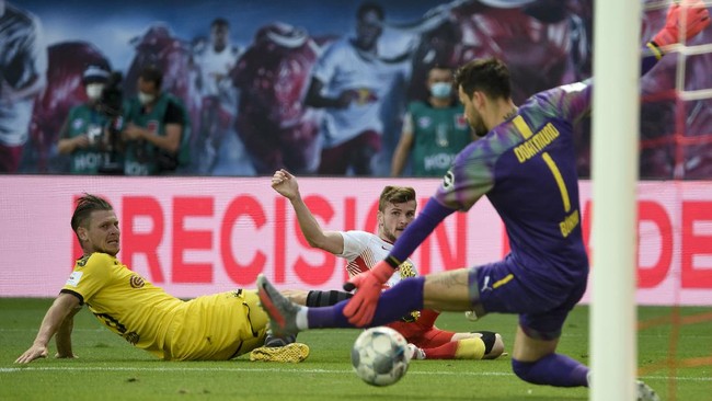 FOTO: Adu Tajam Lewandowski, Haaland, dan Werner