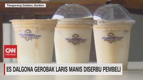 VIDEO: Es Dalgona Gerobak Laris Manis Diserbu Pembeli
