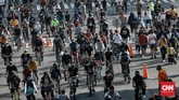hari pertama CFD dibuka Pelaksanaan CFD dilakukan pemisahan lajur jalan untuk pesepeda, olahraga lari, dan jalan kaki.CNN Indonesia/Andry Novelino