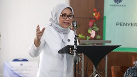 Menaker Sumbang APD Buatan Peserta BLK untuk Pesantren