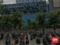 FOTO: Parkir Mobil dan Motor Berjarak Saat Pandemi