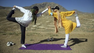 FOTO: Damai Hari Yoga Internasional di Tengah Pandemi
