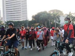 CFD Kembali Dibuka, Masyarakat Penuhi Area Bundaran HI