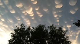Mengenal Fenomena Awan Mammatus yang Muncul di Langit Irak
