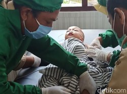 Ajaib, Bayi 18 Bulan Selamat Setelah Sempat Setengah Jam Hanyut di Sungai