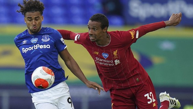 Pemain belakang Joel Matip bisa comeback dan memperkuat lini pertahanan Liverpool saat melawan Crystal Palace.