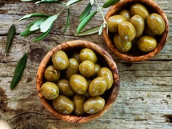 Tumbuh Subur di Palestina, Ini Dalil Tentang Buah Zaitun yang Penuh Manfaat