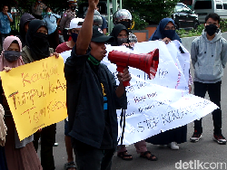 Polisi-Jaksa Didemo Mahasiswa di Parepare Gegara Kasus Pencabulan Anak