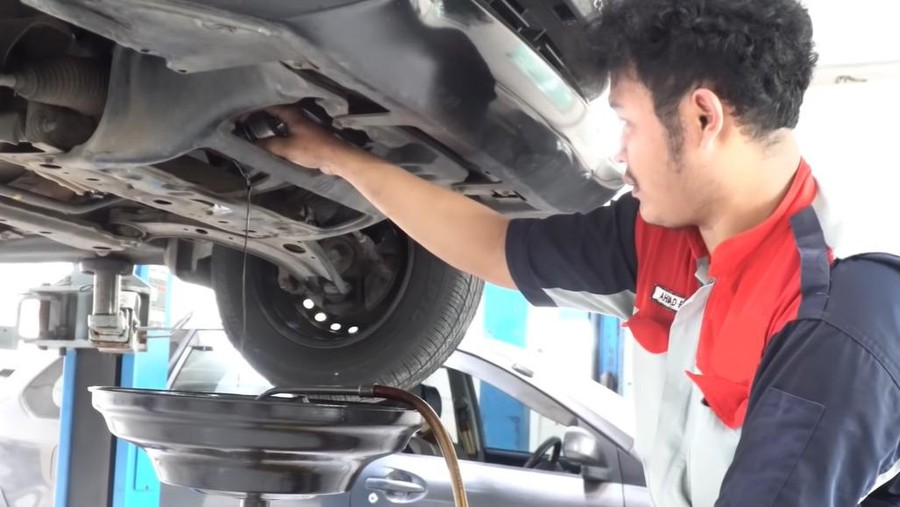 Ganti Oli Mobil Ganti Oli Mobil