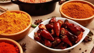 3 MAKANAN YANG PERLU DIHINDARI DAN BATASI SELAMA MENYUSUI