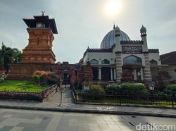 Hagia Sophia, Masjid Cordoba, dan Menara Kudus