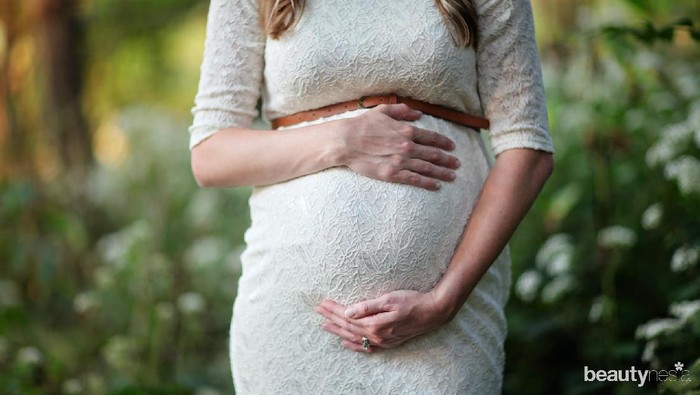 Sedang Hamil? Hati-Hati dengan Kosmetik Berbahan Ini!