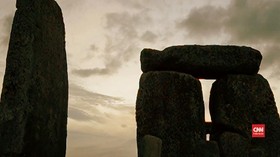 VIDEO: Summer Solstice Tanpa Keriaan di Stonehenge
