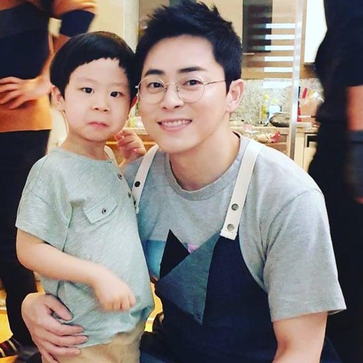 <p>Ia berperan sebagai U-Ju, anak Lee Ik-Jun (Jo Jung Suk) di drama Korea Hospital Playlist. (Foto: Instagram @k_im_yul_jun)</p>