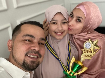 7 Foto Putri Anissa & Sultan Djorghi yang Cantik dan Rajin Menghafal Alquran