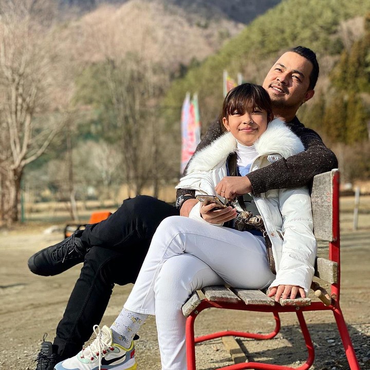 <p>Dengan parasnya yang cantik, Aquene tumbuh menjadi remaja yang menarik perhatian, Bunda. (Foto: Instagram @djorghisultan)</p>