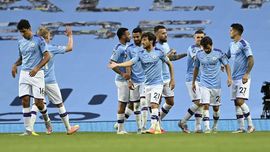 FOTO: Manchester City Pesta Lima Gol ke Gawang Burnley