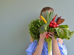 Introvert Lebih Cenderung Jadi Vegetarian, Apa Benar?