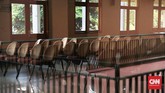TAK ADA CALON JAMAAH HAJI DI ASRAMA HAJI PONDOK GEDE TAHUN INI Ruang Serbaguna yang biasa digunakan panitia dan jamaah haji sebagai tempat pengarahan sebelum menuju tanah suci. CNN Indonesia/Safir Makki