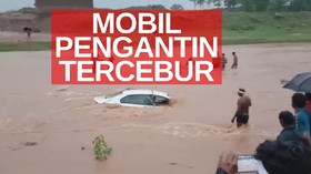 VIDEO: Mobil Pengantin Tercebur dan Hanyut di Sungai