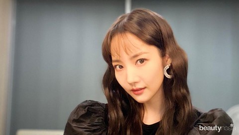 5 Cara Potong Poni Sendiri Di Rumah Ala Cewek Korea 5 Cara Potong Poni Sendiri Di Rumah Ala Cewek Korea