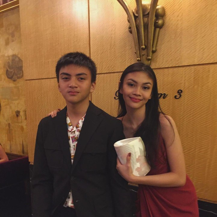 <p>Gadis 16 tahun ini juga dekat dengan adiknya, Arka Setya Andipa Asmara. Keduanya sering menghabiskan waktu bersama. (Foto: Instagram @anjasmara)</p>