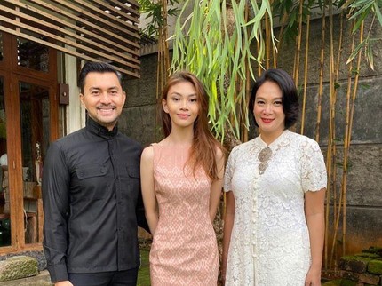 7 Foto Sasikirana Zahrani Asmara Putri Anjasmara, Cantik & Jago Ice Skating