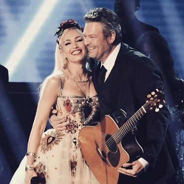 Ikut Bantu Besarkan Anak, Gwen Stefani Bersyukur Pacari Blake Shelton