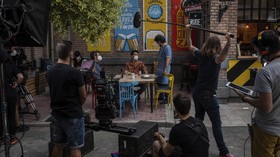 FOTO: Syuting Pertama di Spanyol Usai 'Badai' Corona