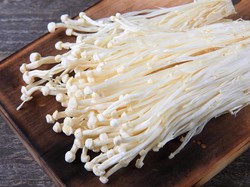 5 Fakta Jamur Enoki yang Disebut Sebabkan Listeria
