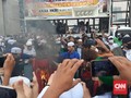 DPR Minta Polri Usut Aksi Bakar Bendera PDIP di Demo RUU HIP