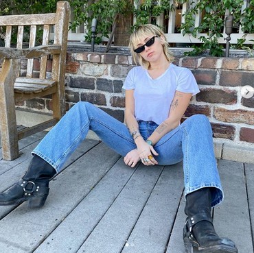 Miley Cyrus Tegaskan Sudah Move On dari Liam Hemsworth