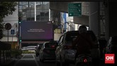 Pandemi Berbuah Resesi Iklan Layanan masyarakat terkait pandemi corona. Jakarta, Rabu, 24 Juni 2020. Sebagai dampak dari penurunan pertumbuhan ekonomi pada 2020 ini yang diproyeksikan sebesar -0,4 persen sampai 1 persen, kesejahteraan rakyat juga akan terdampak, di mana data Kementerian Perencanaan Pembangunan Nasional (PPN) / Bappenasj umlah penduduk miskin diprediksi akan bertambah sebanyak 3,2 juta hingga 5,71 juta orang. CNN Indonesia/Adhi Wicaksono.