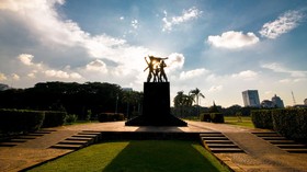 Menguak Kisah Lima Patung yang Bersemayam di Monas