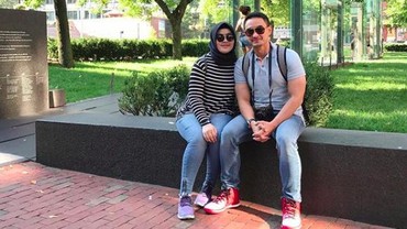 Ini Dia Penyebab Zumi Zola Digugat Cerai Istri