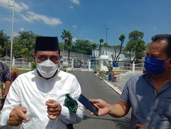 Gubsu Edy Bicara Soal Aksi Lawan Corona, Singgung Sujud Risma ke IDI