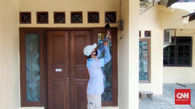 PLN memperpanjang diskon tagihan listrik untuk masyarakat kecil dan pelaku usaha sampai Juni 2021. Dengan ini, tagihan pelanggan 450 VA didiskon 50 persen.