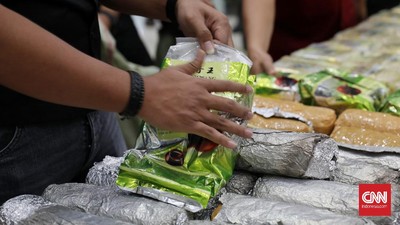 img-title 75 Kg Sabu dan 40 Ribu Pil Ekstasi Milik 2 Anggota TNI AD Dimusnahkan