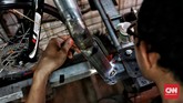 Sepeda Kargo Siasat Genjot Ekonomi Sepeda kargo, begitu beberapa orang menyebutnya. Ini seperti sepeda yang dikombinasikan dengan bak terbuka pada mobil niaga. Kamis (25/6/2020). CNN Indonesia/Andry Novelino