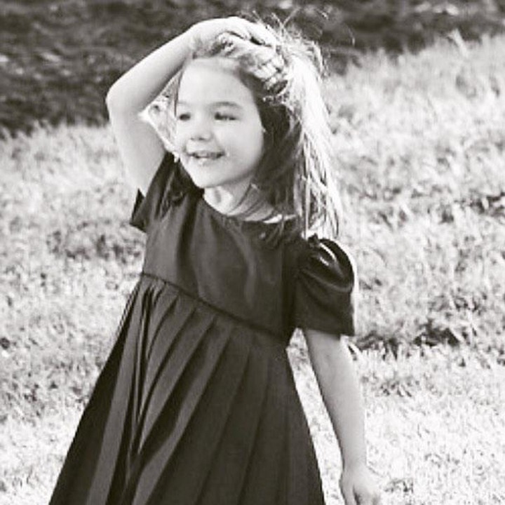 <p>Sebagai remaja, Suri terbilang stylish lho. Modis dan cute menjadi image yang sudah menempel pada Suri sejak kecil. (Foto: Instagram @katieholmes212)</p>