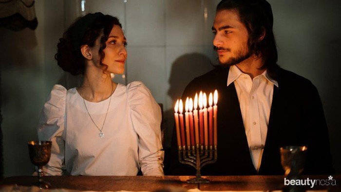 4 Cara Beri Kesan Pertama yang Hangat pada Calon Mertua