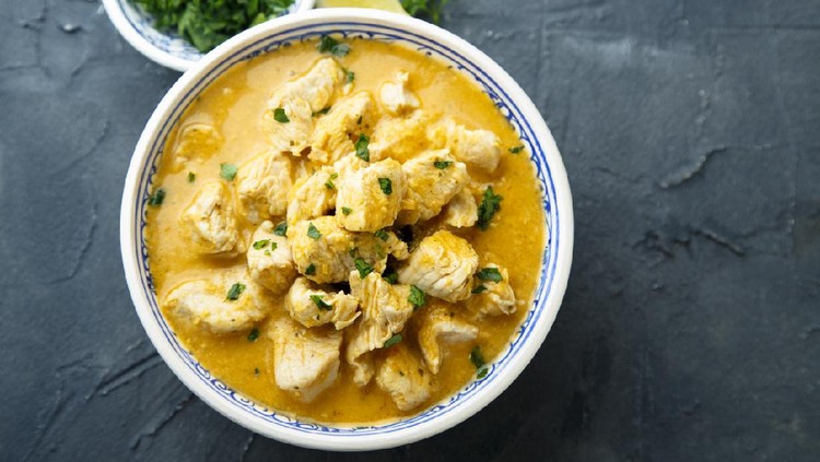 Kari Ayam Chicken in spicy coconut sauce