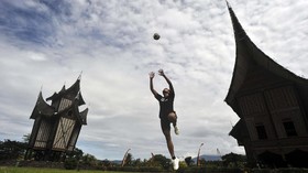 FOTO : Latihan Mandiri Bintang Sepak Bola Indonesia