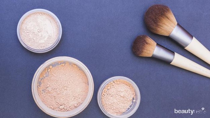 Rekomendasi Bedak Tabur yang Aman untuk Kulit Berjerawat