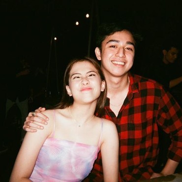 Beredar Video Dada Adhisty Zara Diremas Pacar, Netizen Heboh